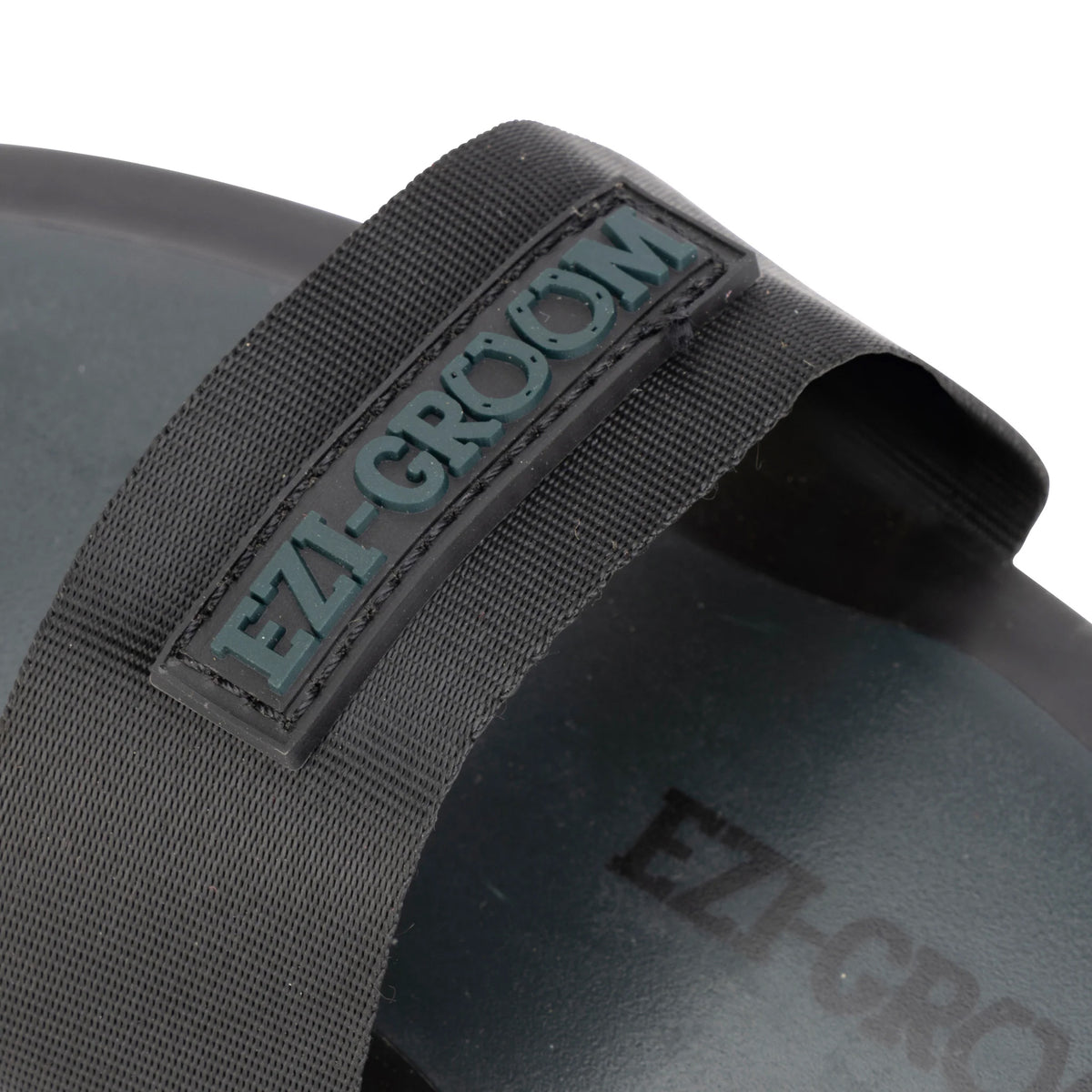 Shires EZI-GROOM Grip Body Brush Small