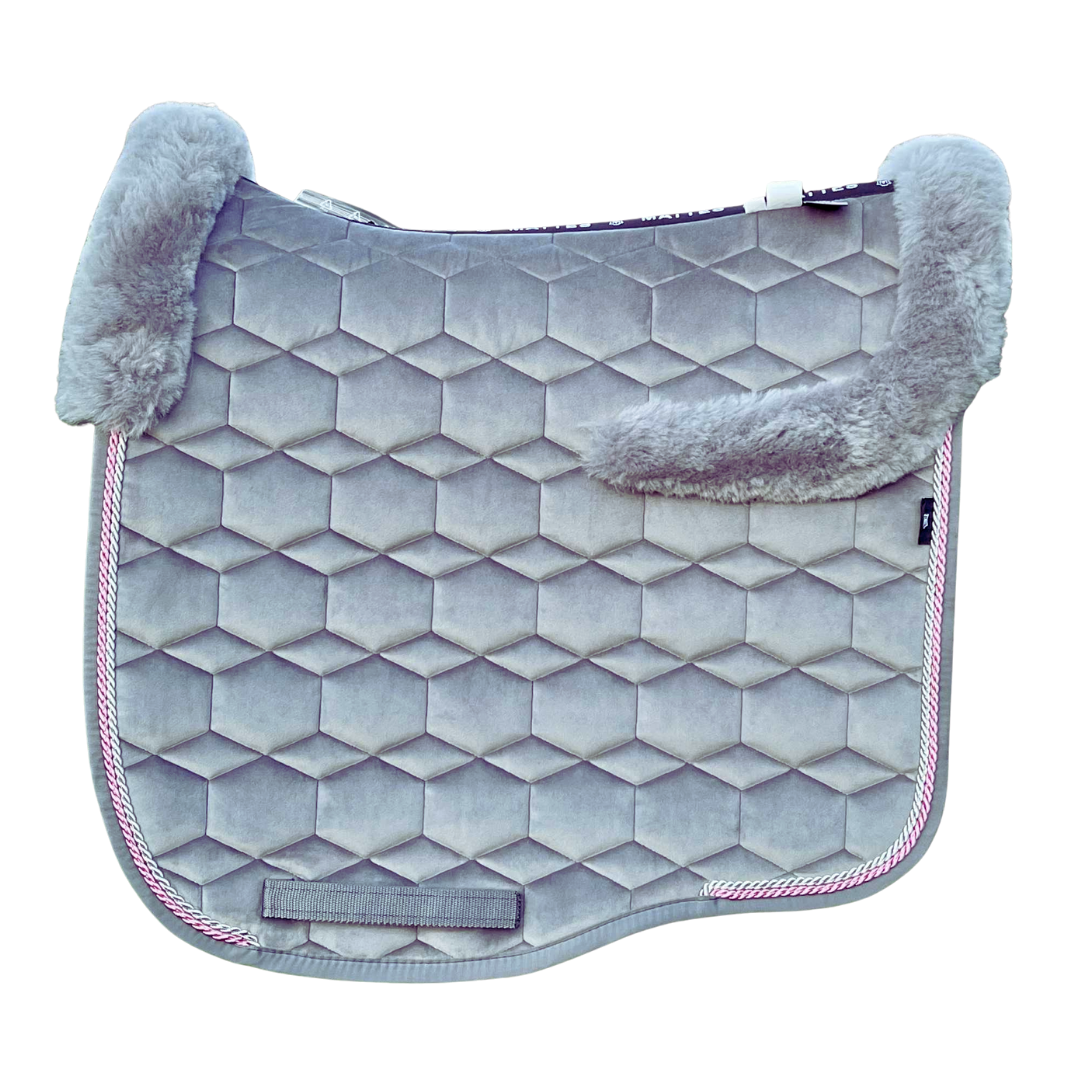 E.A.Mattes Dressage Eurofit Saddle Pad Large / SchieferVelvet /Top Sheepskin